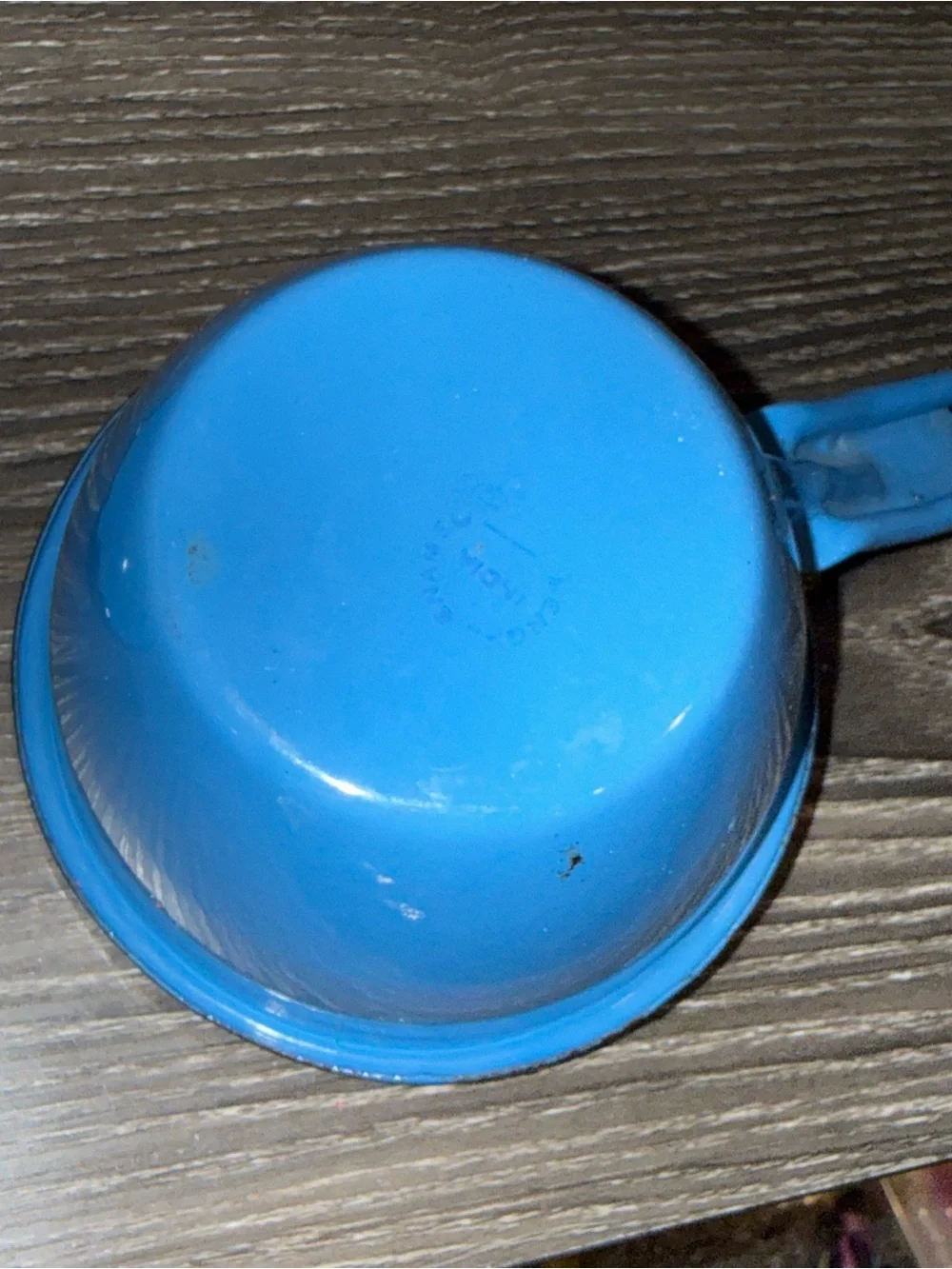 Porcelain enamel blue shell handled pot with cover